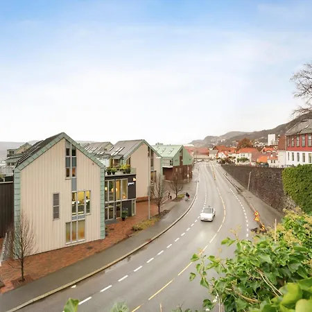 Stilfull Sentrumsnaer *