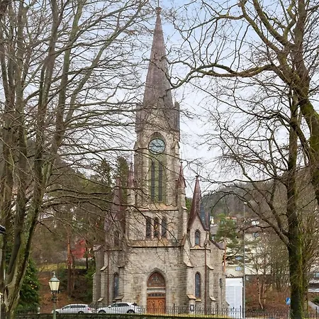 Stilfull Sentrumsnaer *