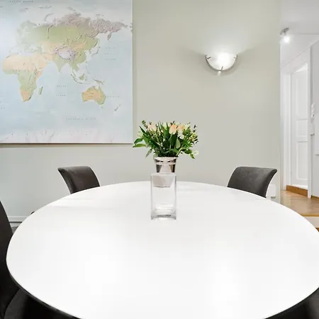 Stilfull Sentrumsnaer Apartman
